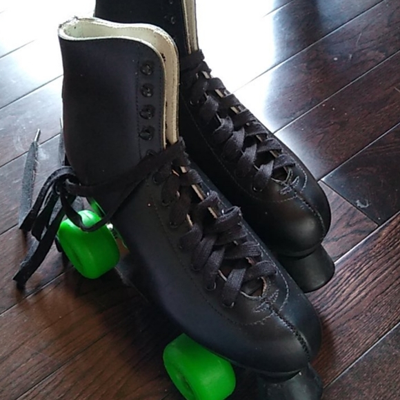 Meet your Posher, Amber - Picture 1 of 1